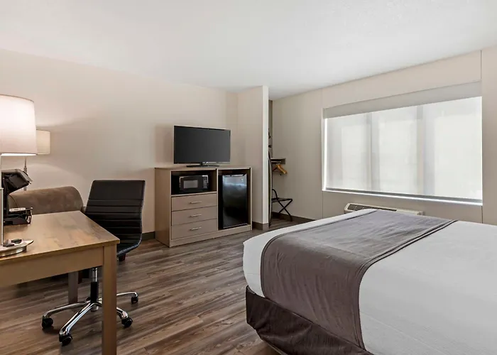 Best Western Plus Executive Residency Waterloo & Cedar Falls