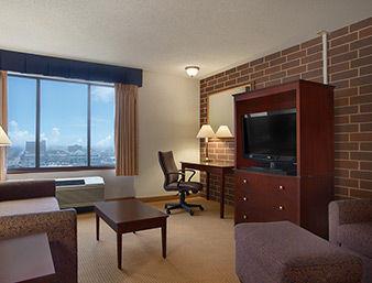 Western Executive Residency & Cedar Falls 3*