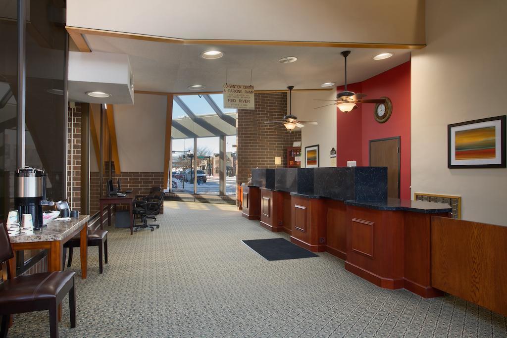 Western Executive Residency & Cedar Falls Waterloo