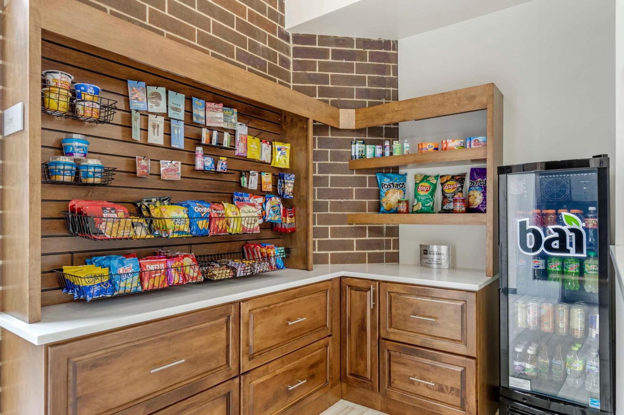 Western Executive Residency & Cedar Falls Hotel Waterloo