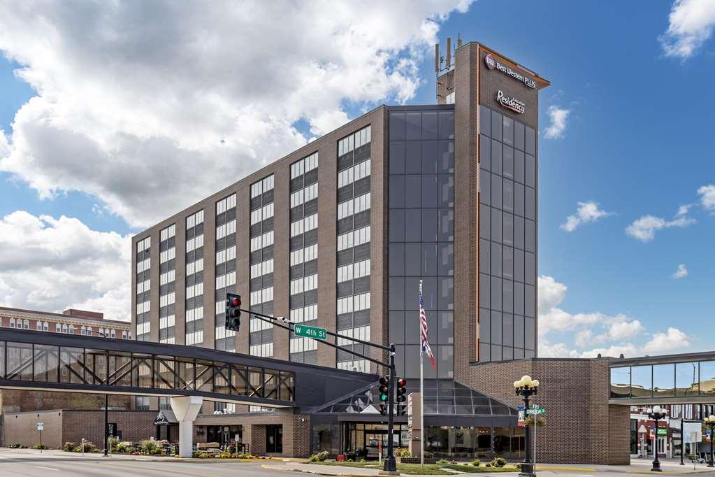 Western Executive Residency & Cedar Falls