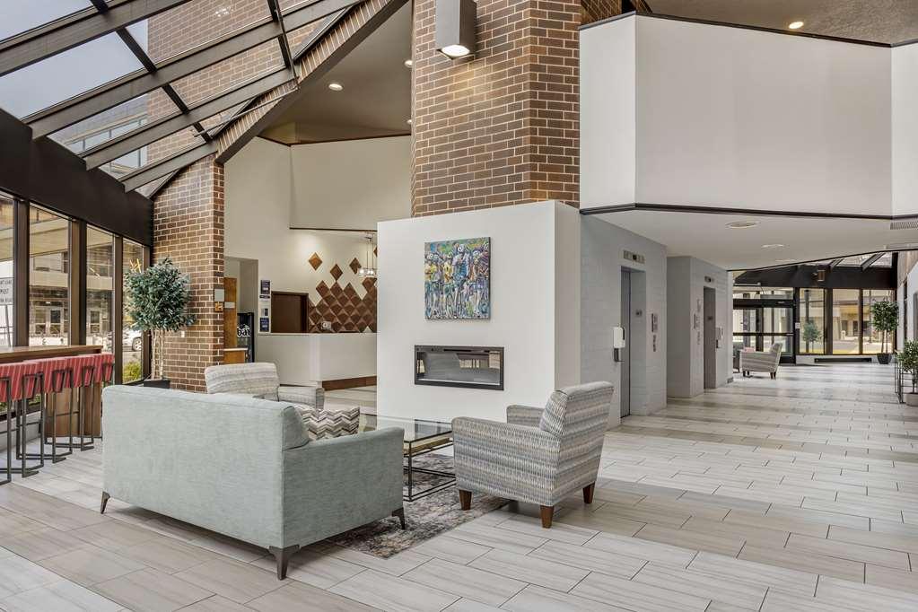 Hotel Western Executive Residency & Cedar Falls