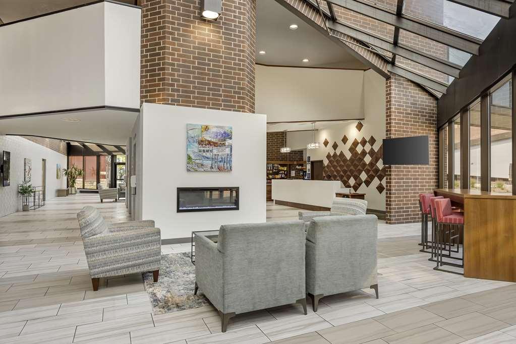 Western Executive Residency & Cedar Falls Hotel Waterloo